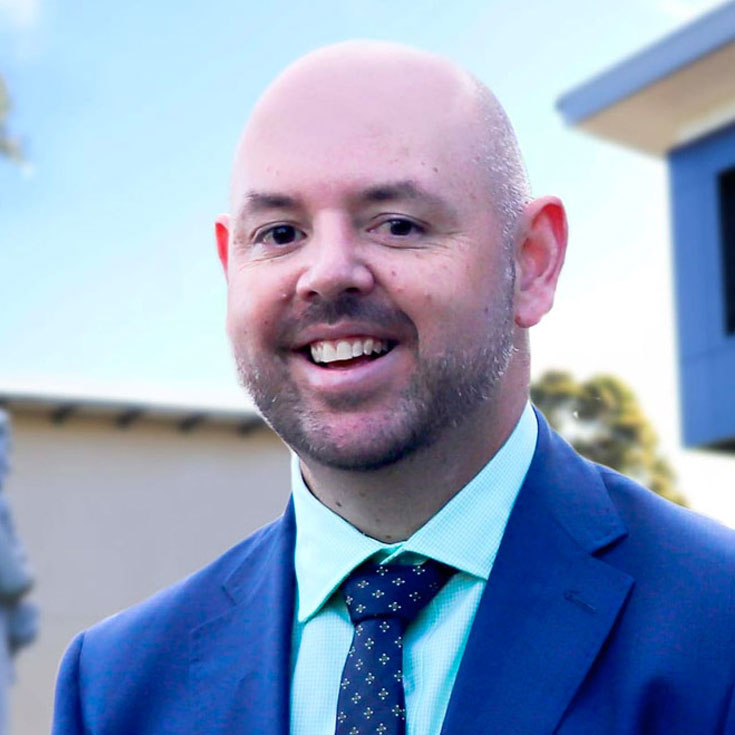 Dr Gavin Hays