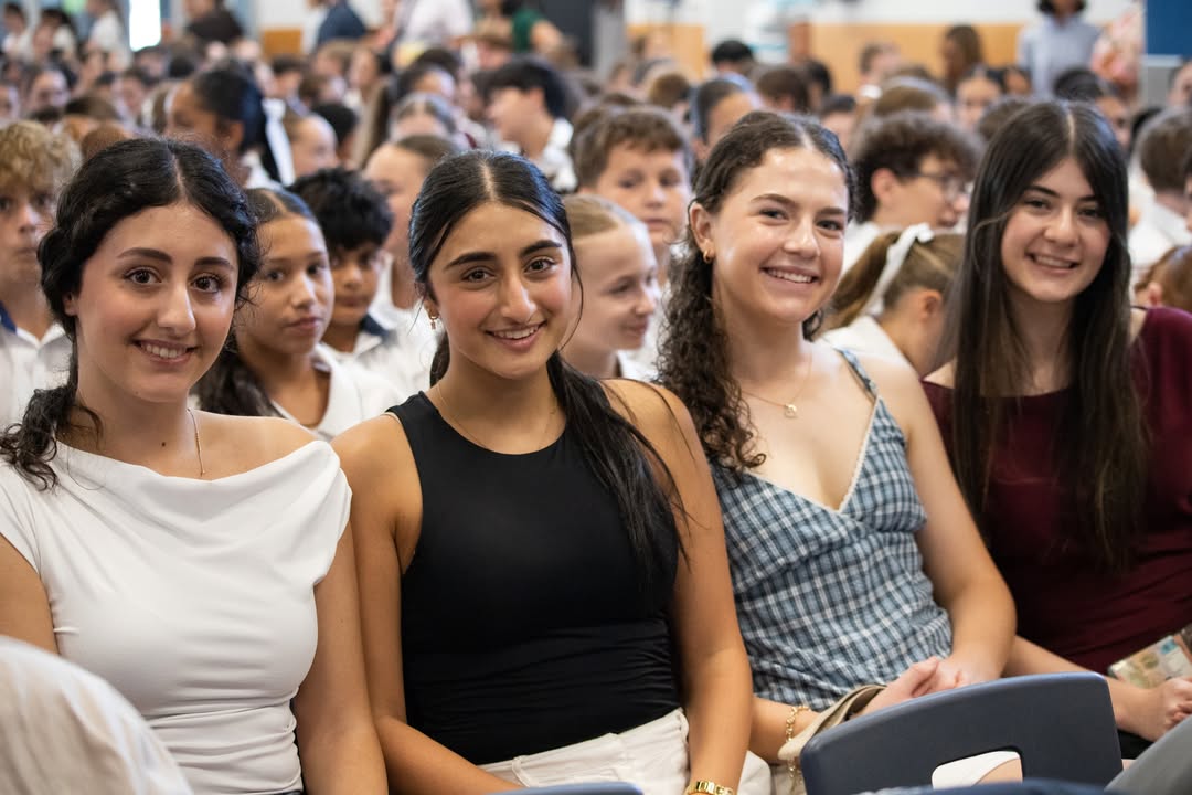 846213327113489_1589420672792747-1