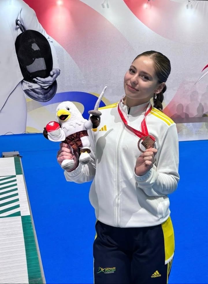 846213327113489_1613323263735821-1